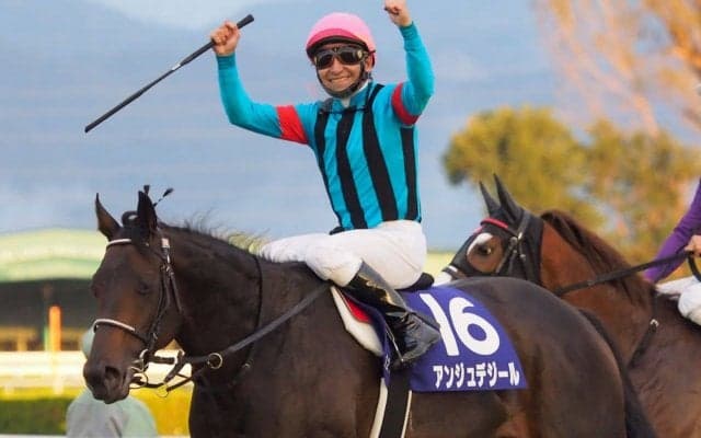 【JBCレディスクラシック】横山典「関東のジョッキーもここにいるぞー！」アンジュデジールがマッチレースを制する