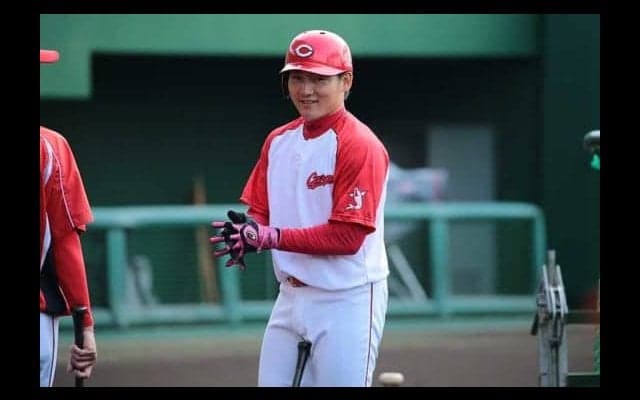 広島丸が本命、鈴木が対抗　投手成績で突出の巨人菅野は…セMVPを占う