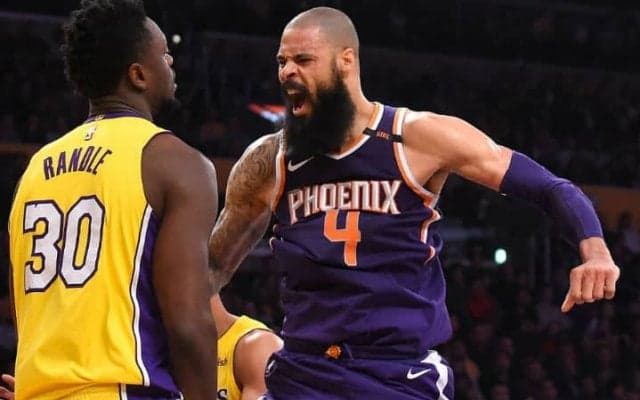 タイソン・チャンドラーがレイカーズと契約、インサイドの守備問題を解決できるか