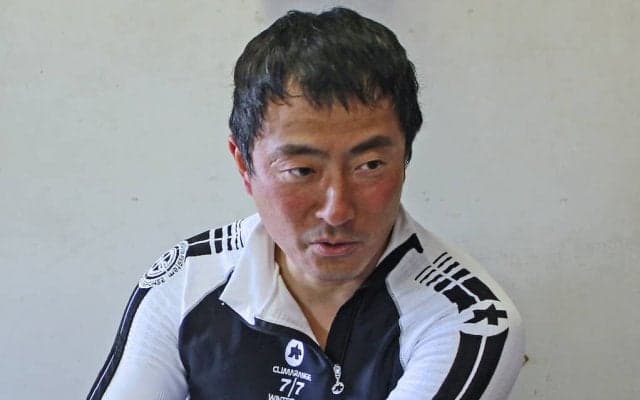 バンクから去る市田佳寿浩