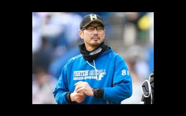 投手コーチ・吉井理人の指導の軸は「チームの勝利よりも選手の幸せ」