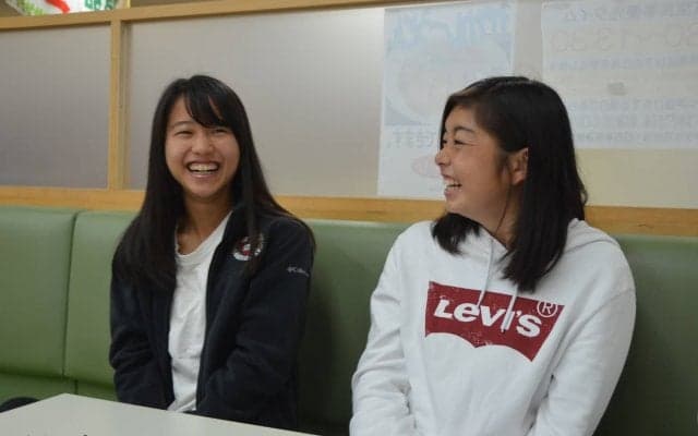 【特集】１１月１０日、勝負の駒沢決戦を迎える２部、チームをまとめる二人の特別対談！　友岡阿美（ラクロス部女子主将）×三宅美紅（ホッケー部女子主将）