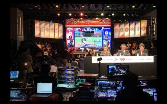 パワプロ・プロリーグ開幕！　“伝統の一戦”で幕開け、レジェンドOBの姿も