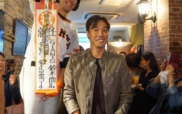 巨人新コーチ・鈴木尚広が相川亮二コーチのお店でイベント開催。「甲斐キャノンには…」