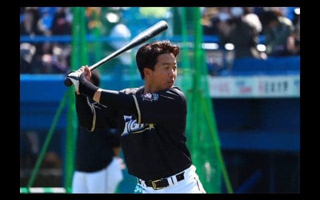 日本ハム、鶴岡がバッテリーコーチ兼任、木田氏入閣…各球団発表、12日の組閣は？