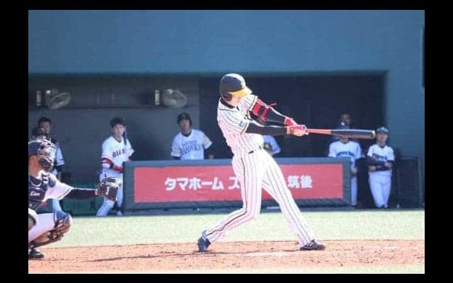 【トライアウト】阪神戦力外の西岡、第2打席でロッテ時代の同僚・成瀬から左中間へ適時二塁打