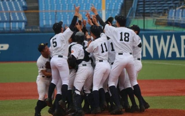 中高大が一体になった強化でエース西原が覚醒。創部10年目の札幌大谷が初出場初優勝！【明治神宮大会 決勝　札幌大谷高 - 星稜高】