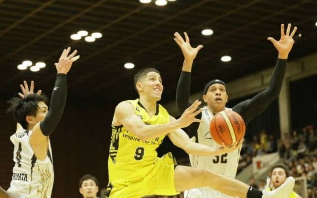 トランジションで流れを変えたサンロッカーズ渋谷、三河に逆転勝利し初の連勝