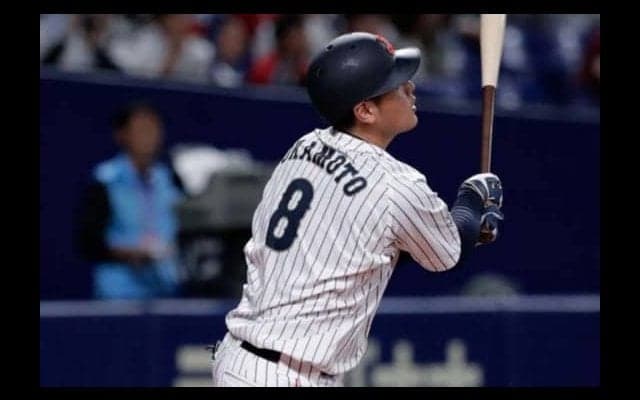 【日米野球】侍ジャパンが7回に反撃、同点追いつく　代打山川の左中間二塁打などで一挙4点