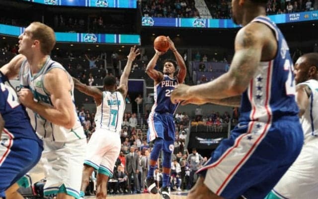 ジミー・バトラーがラスト20秒間に攻守で大活躍、延長戦を制しホーネッツに勝利