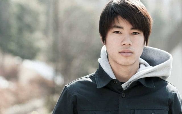 ムラサキスポーツがプロスケーター堀米雄斗とスポンサー契約を締結