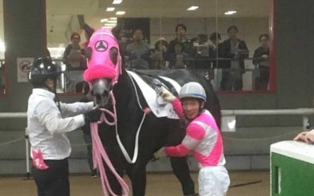 土曜東京4Ｒ新馬はケイアイターコイズが叩き合いを制してクビ差勝ち