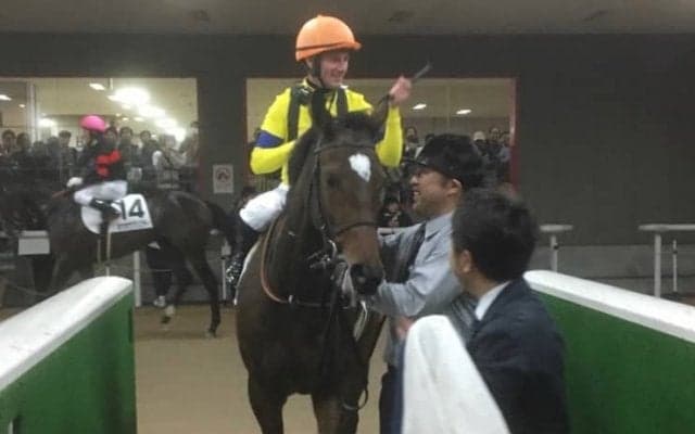 土曜東京5Ｒ新馬はクイーンズリングの半妹アクアミラビリスがＶ