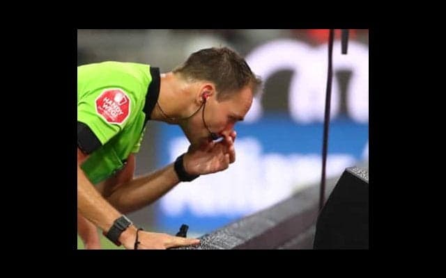 JFA審判委員長が語る「VAR導入が与えるジャッジやプレーへの影響」