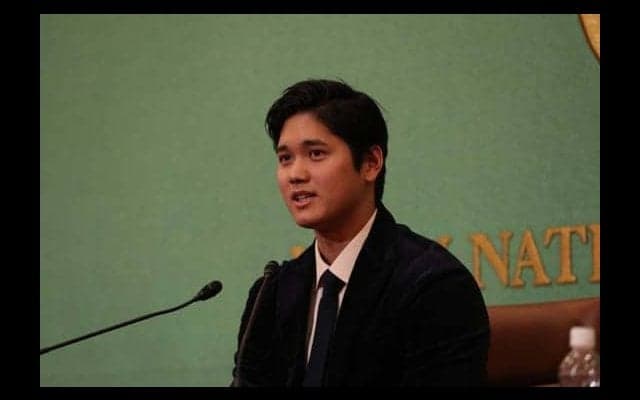 【MLB】新人王・大谷翔平が“凱旋帰国”「術後の経過は順調」米1年目を笑顔で報告