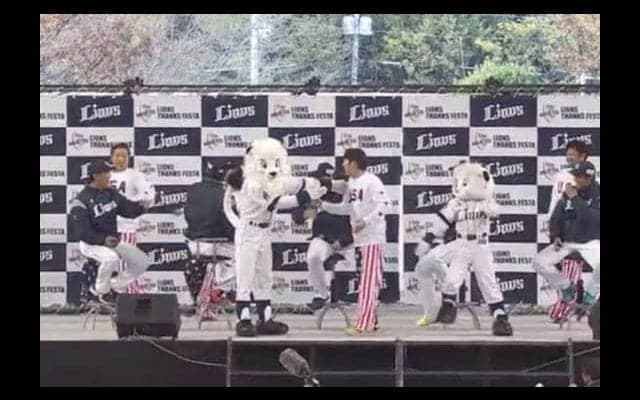 キレキレ？グダグダ？　西武源田、榎田らが「USA」ダンスで菊池を惜別