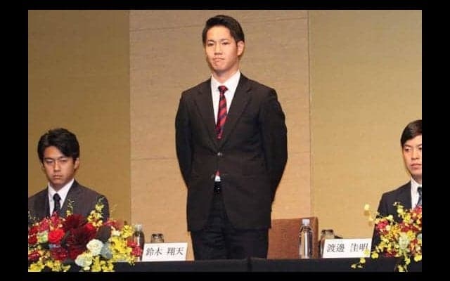 楽天ドラフト8位・鈴木が大学先輩目指し最多勝誓う　「憧れている面が多かった」