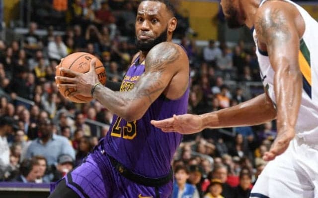 レブロンが攻守に違いを生み、レイカーズがジャズとのハイレベルな守り合いを制す