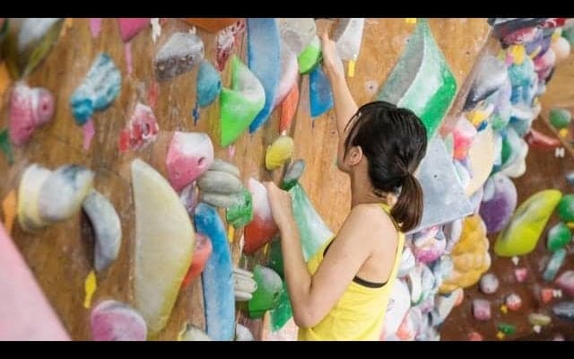 ボルダリングに挑戦してみよう