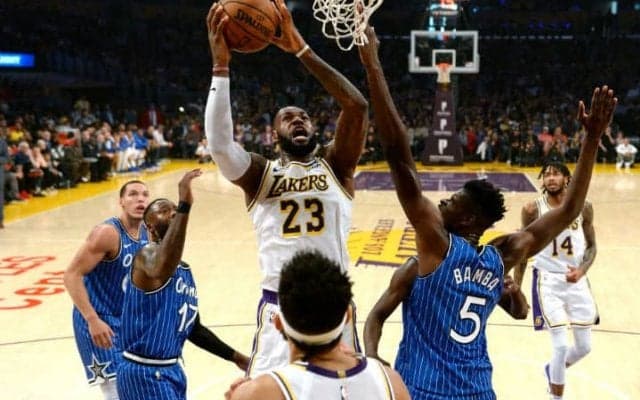 連勝ストップも、レブロンは勝負どころをチームメートに託した選択に後悔なし