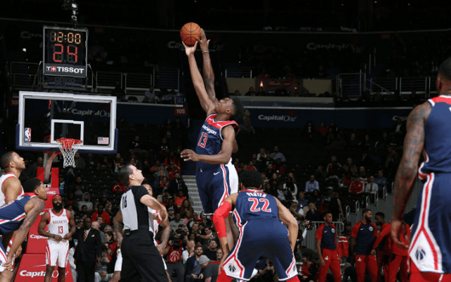 ラインナップ変更が功を奏したウィザーズ、ハーデンに54点を許すも延長戦で勝利