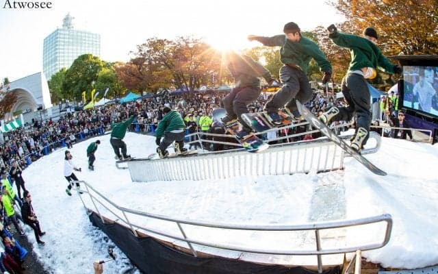 東京渋谷に特設ゲレンデ！オリンピック選手たちが圧巻のスノーボードパフォーマンス