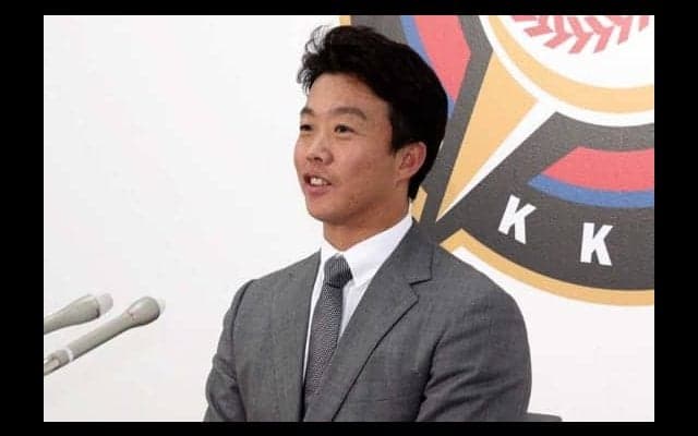 コーチ兼任のハム鶴岡、“甲斐超え”の捕手育成に意欲「匹敵する捕手はいる」