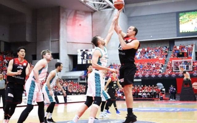 大黒柱ファジーカスが41得点15リバウンド、日本代表がトラブルを乗り越え6連勝