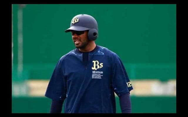 三遊間最深部から反転ジャンプで…元オリ育成選手の“鬼肩”に「ジーターなのか」