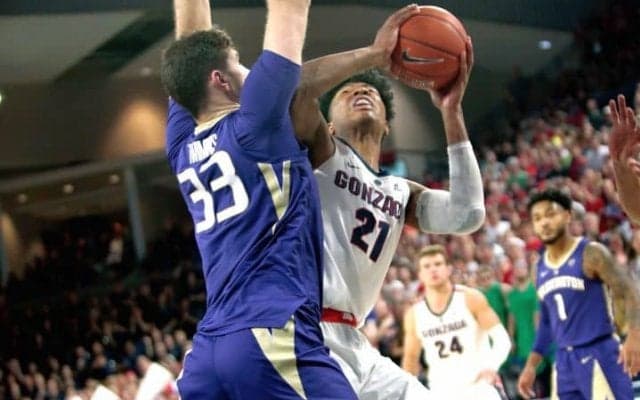 仲間から託された決勝ジャンプシュートを決めた八村塁、ゴンザガ大は開幕9連勝！