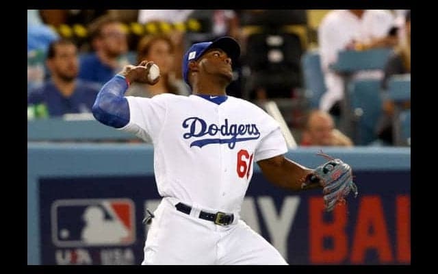 「なぜ学ばない？」-プイグの強すぎる肩、MLB公式が補殺集で選手に“警告”