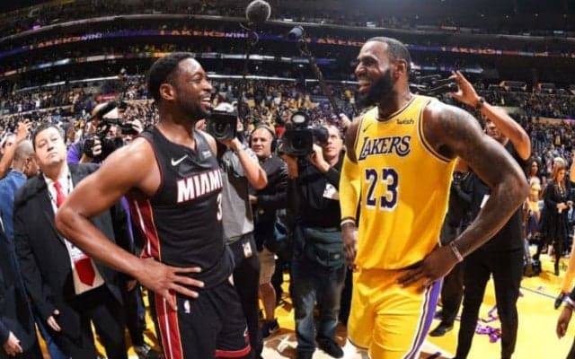 終盤の1対1、試合後の笑顔と抱擁に集約されたウェイドとレブロンの『最後の対決』