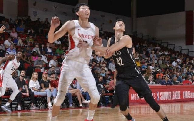 巻き返しを狙うロケッツ、『中国版アンソニー・デイビス』のジョウ・チーを解雇