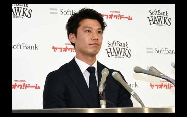 鷹・岩嵜は3500万円ダウン　右肘故障でわずか2試合登板「苦しい1年だった」