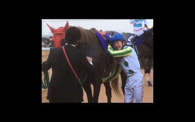 土曜中山のＪ・ＧⅠ中山大障害は石神騎乗のニホンピロバロンがハナ差の接戦を制す