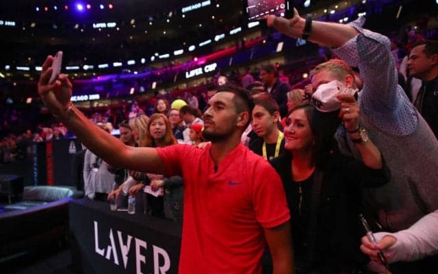 「問題児」キリオスはチャリティへの前向きな取り組みを継続。リフレッシュで来季へのはずみになるか