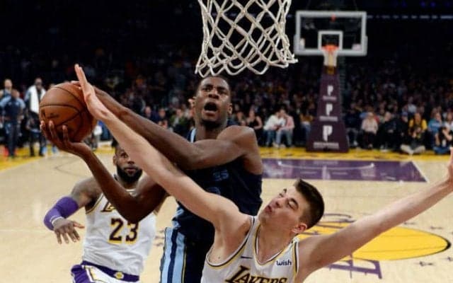 グリズリーズがレイカーズを下して連敗脱出、渡邊雄太はベンチ入りも出番なし