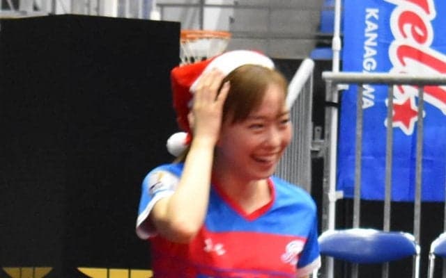 【卓球】キュートすぎ…KA神奈川の石川、浜本、森薗らがサンタの仮装で登場