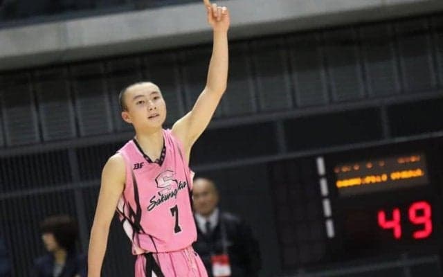 大会屈指のスコアラー富永啓生が45得点と大活躍、桜丘をメインコートへと導く働き