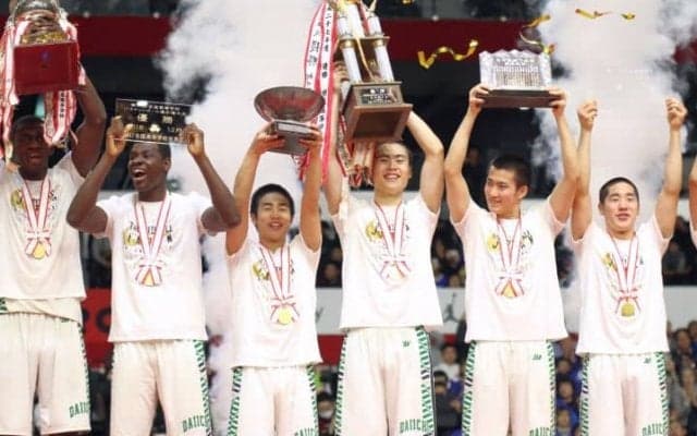 ウインターカップは福岡第一が優勝、我慢の展開から速攻を繰り出し中部第一を圧倒