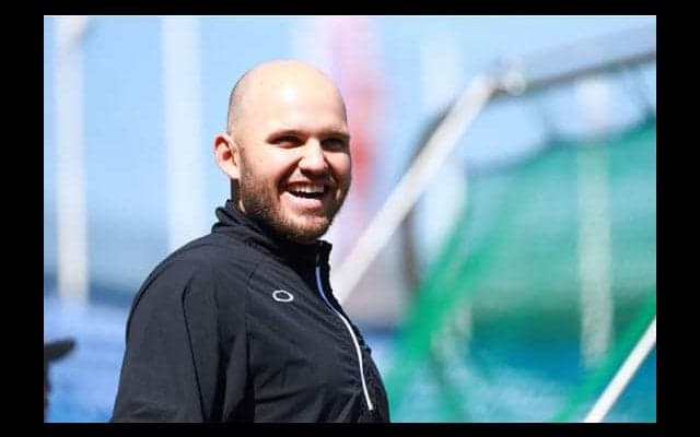 ハム自由契約のレアード、家族3人の幸せ写真公開「2019年はどんなことが…」