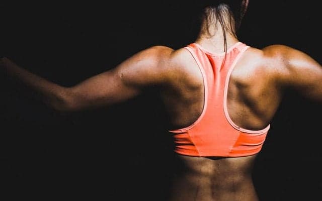 「筋肉女子」特集番組がNHK BS1で放送へ。日本人初のビキニプロ・MIHARUさんも登場