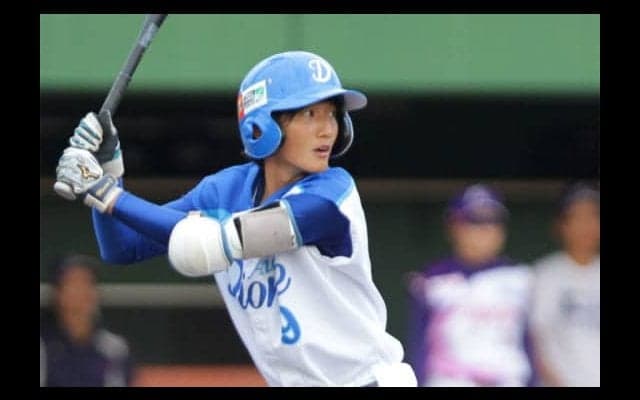 【女子プロ野球】三浦由美子が加藤優、みなみとの美女3S写真公開　ファン絶賛「3人ともお美しい」
