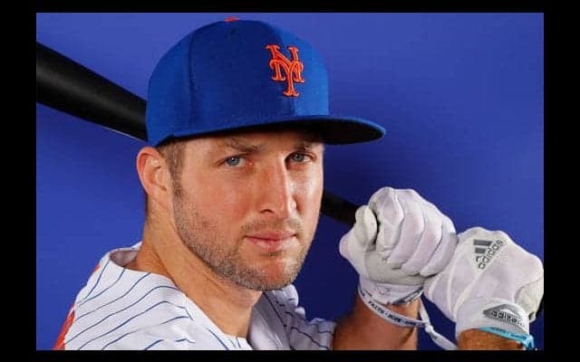 【MLB】野球転向の元NFLスターが2017年ミスユニバと婚約発表　「君は生涯の恋人」