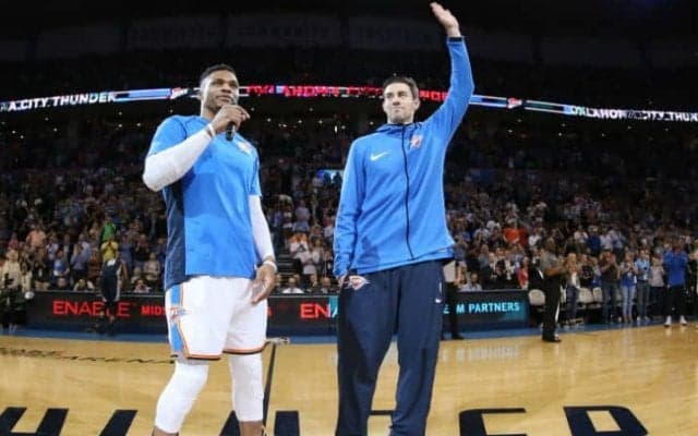 『ミスター・サンダー』を貫いたニック・コリソン、背番号が永久欠番化