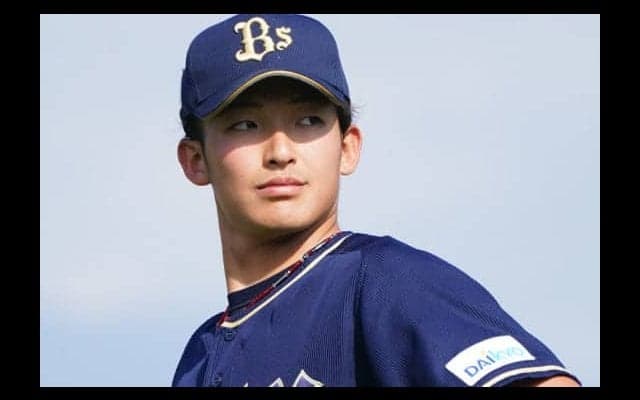 オリが公開した新成人・山崎颯の袴姿写真にファン“絶賛”「どの角度もイケメン」