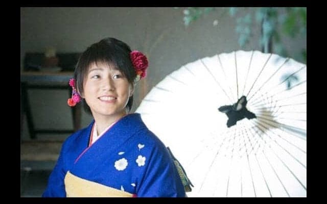 【女子プロ野球】新成人のフローラ星川、青の振袖姿で誓う「一流の人間になれるように」