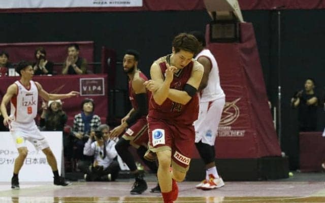 辻直人が復活！ 3ポイントシュート攻勢で圧倒した川崎が中地区上位対決を制す