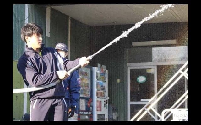 西武新人が消防訓練に参加　ドラ3山野辺は“リーダー格”「雰囲気を作れている」