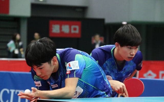 【卓球】松山・高見（愛工大）耐えて耐えての大逆転　張本・木造ペアとの決勝へ